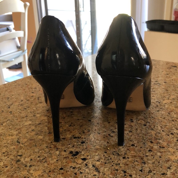 Anne Klein patent black leather heels size 8 - Picture 3 of 6